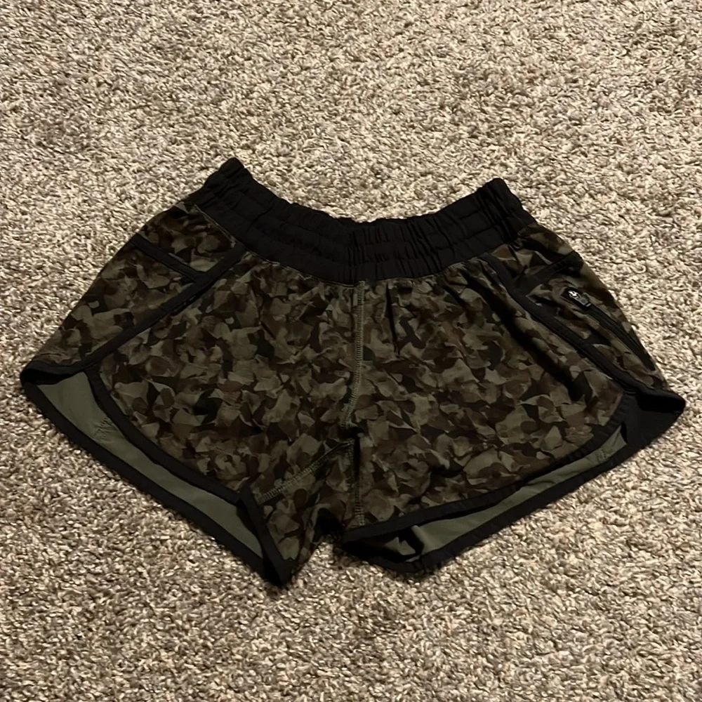 Lululemon Shorts - Picture 2 of 4